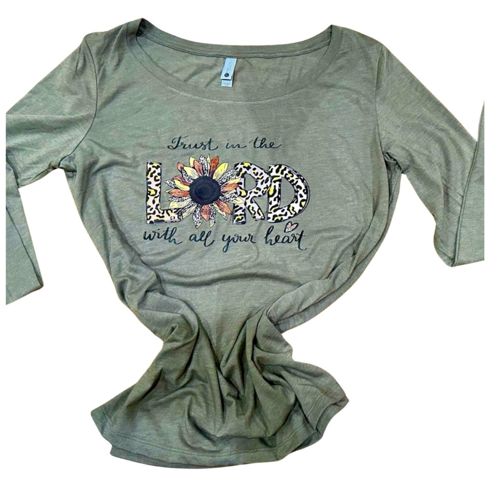 Customized graphic tee - Picture 3 of 5